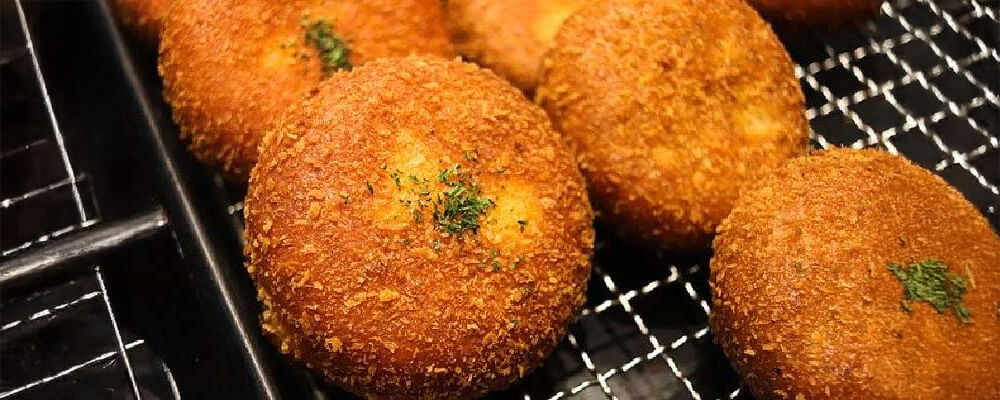 もう破裂させない!冷凍コロッケのタネの作り方から揚げ方まで10ステップ