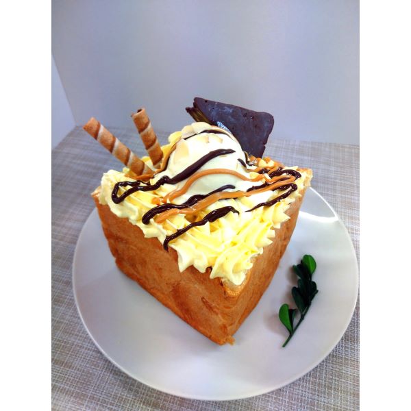 ターナーホイップカスタード700ml