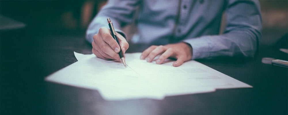 飲食店開業に必要な2つの資格と10種類の届出