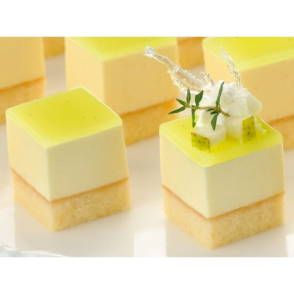 フレック カット済みケーキ ラ・フランス（山形県天童産ラ・フランス使用） 49個