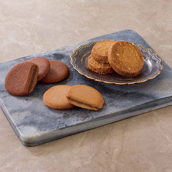 【冬ギフト】「ゴディバ」ラングドシャクッキーアソートメント（41枚入）