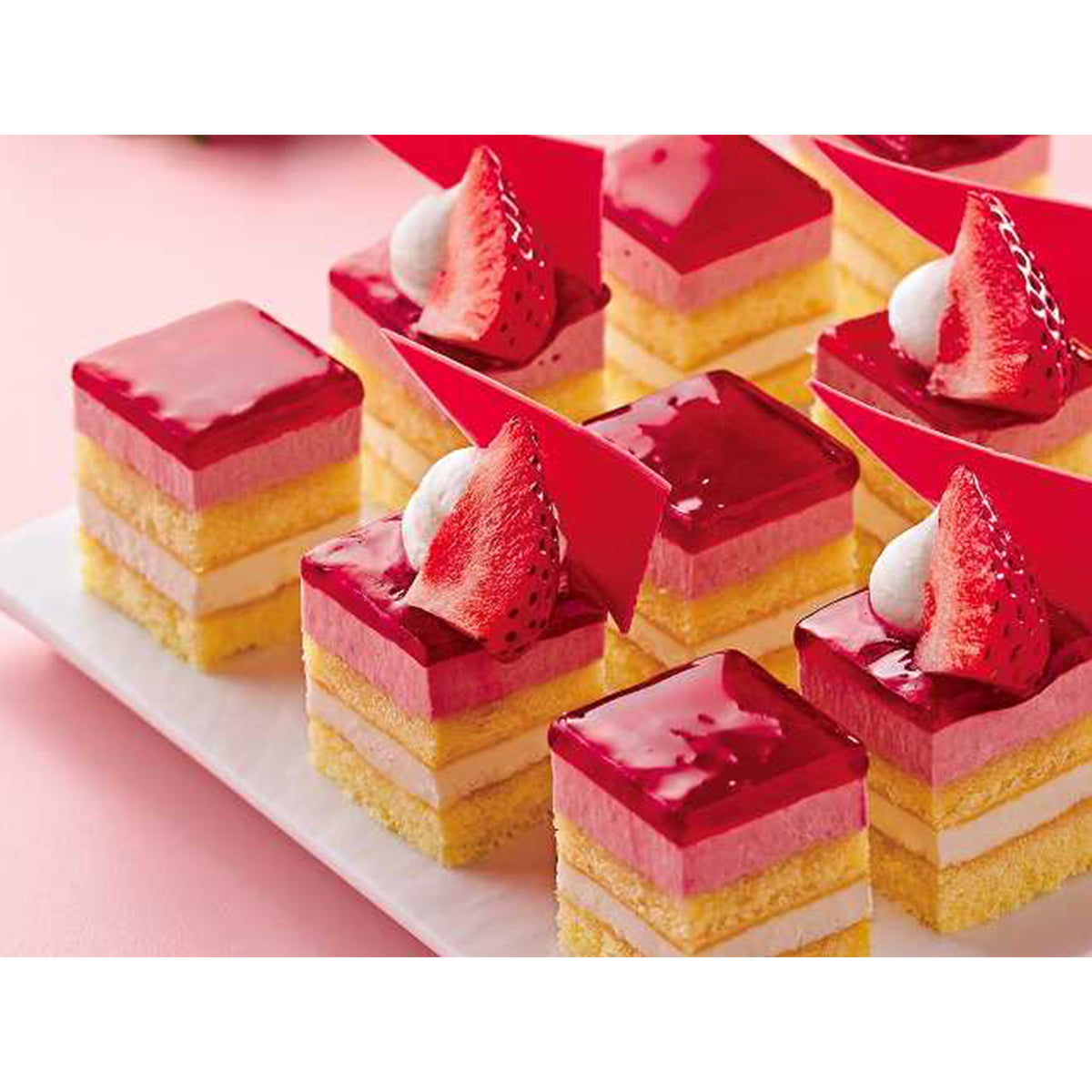 フレック カット済みケーキ 福岡県産あまおうのムース