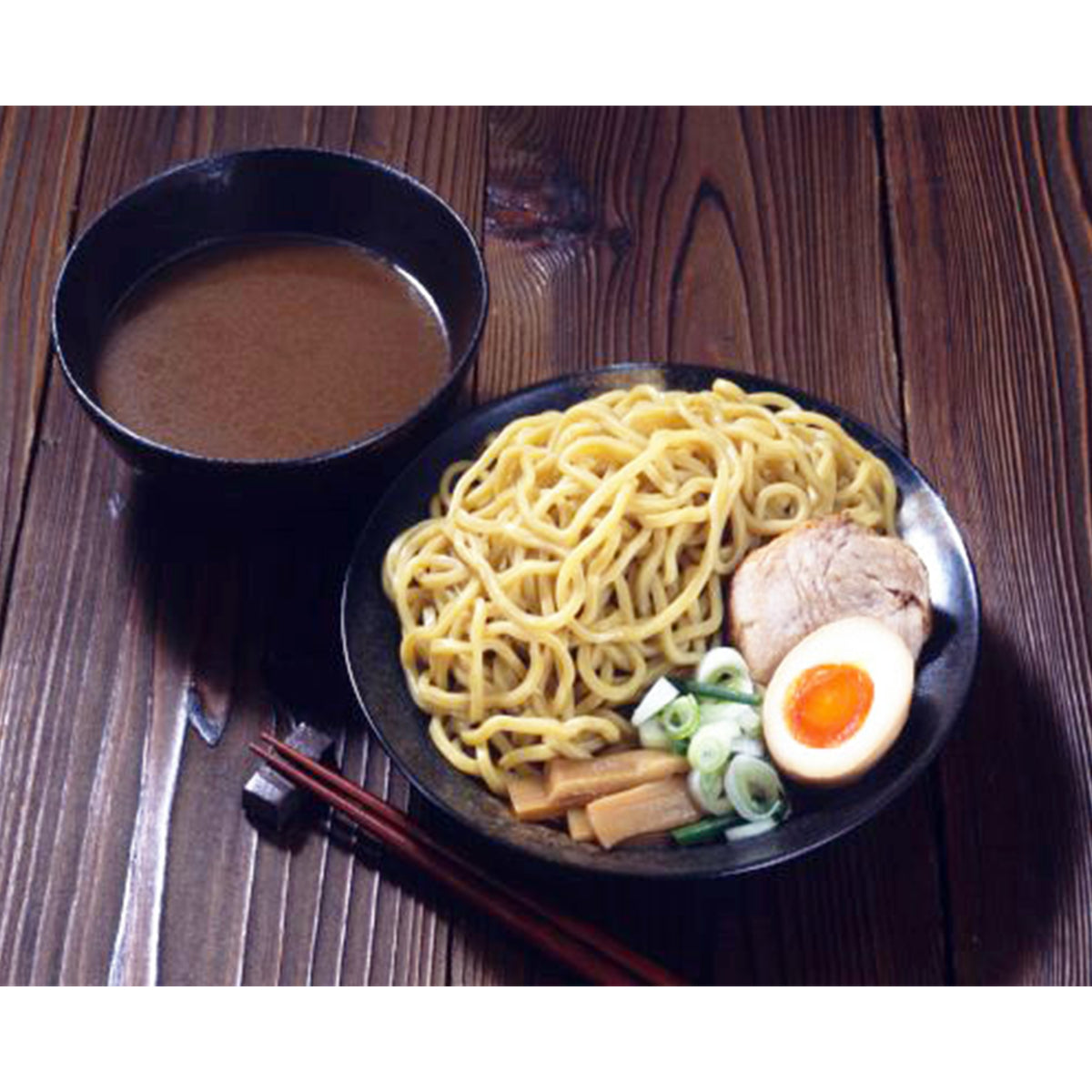 シマダヤ　真打つけ麺専用極太中華めん　２７０（全粒粉入り）　冷凍　５個